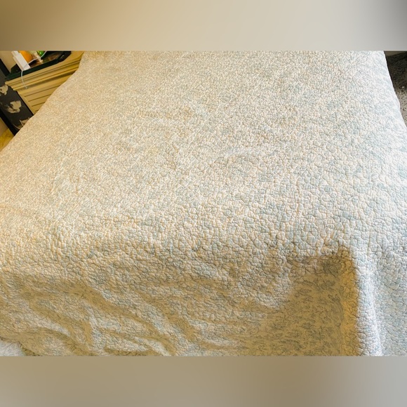 Aqua quilt 100% cotton, true light color. King-Queen Size. EC. Floral & Striped - Picture 3 of 16